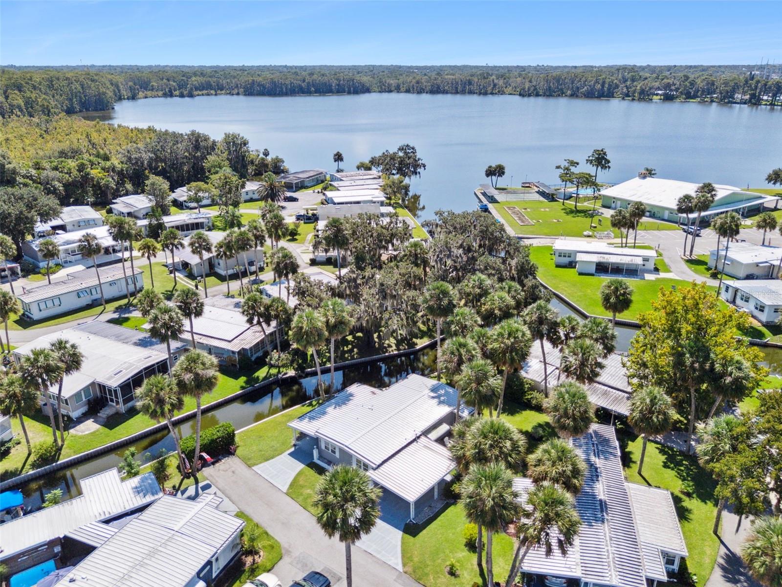 EUSTIS COUNTRY CLUB MANOR MHP UNIT 02A - Residential