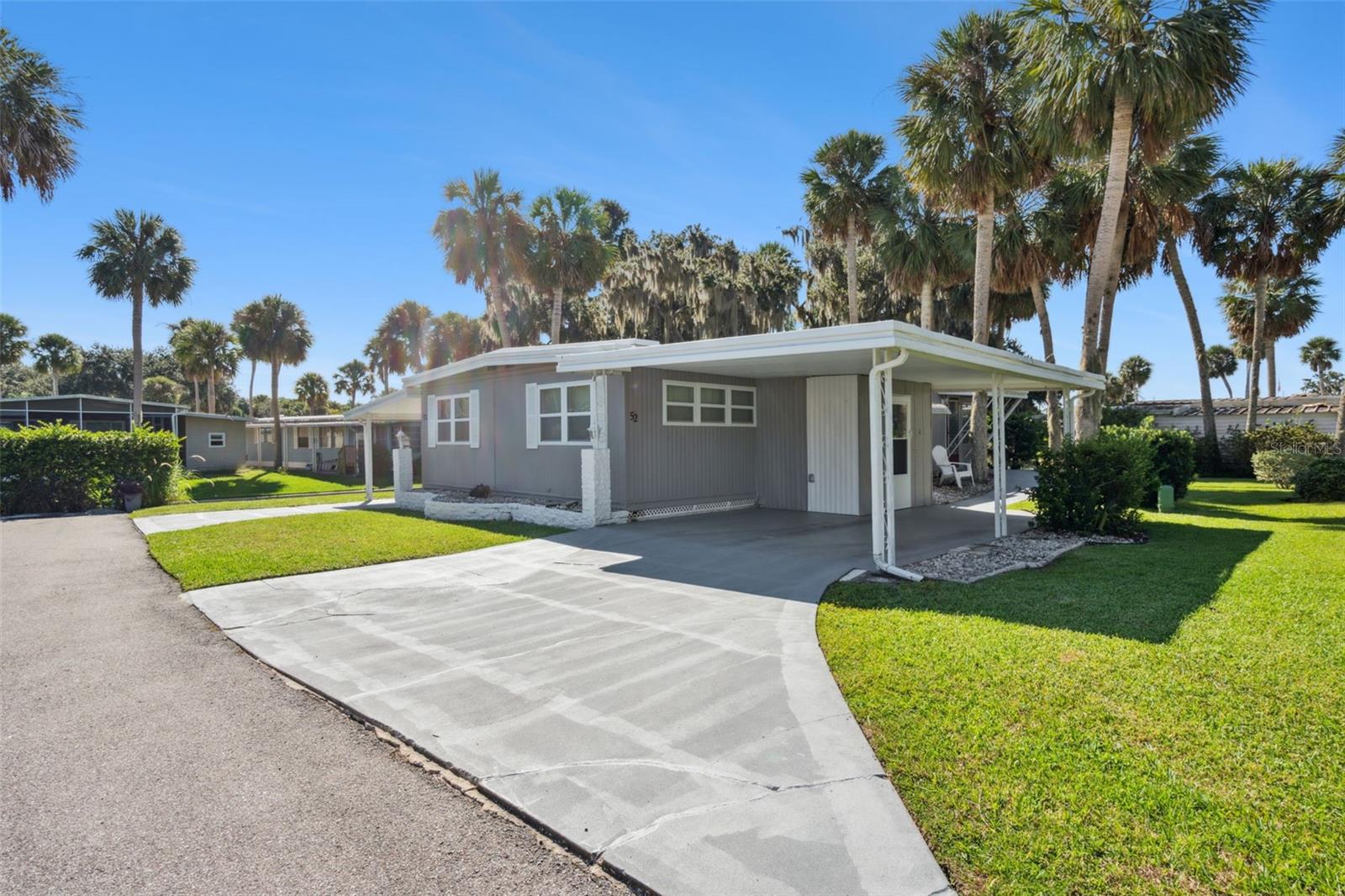 EUSTIS COUNTRY CLUB MANOR MHP UNIT 02A - Residential