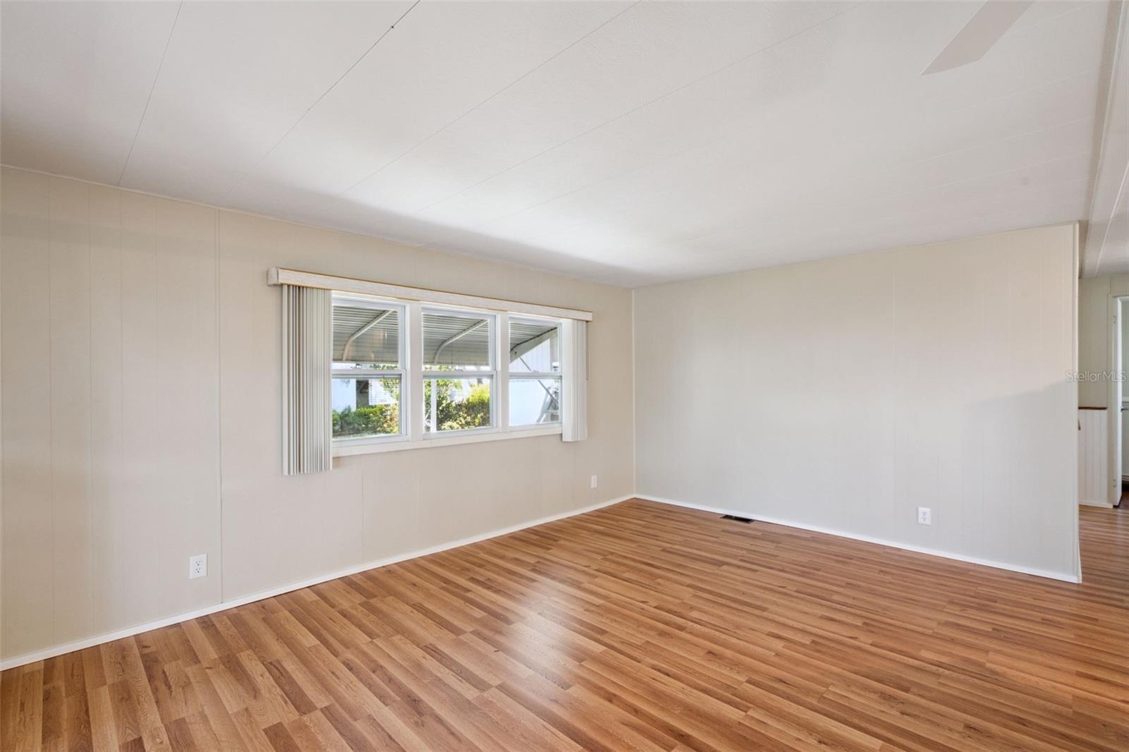 EUSTIS COUNTRY CLUB MANOR MHP UNIT 02A - Residential