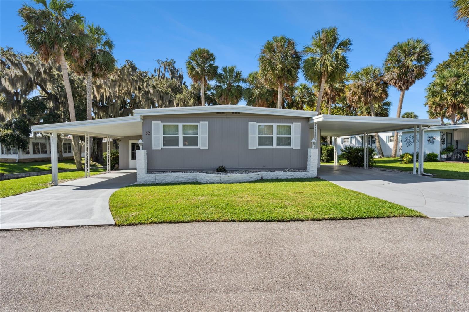 EUSTIS COUNTRY CLUB MANOR MHP UNIT 02A - Residential