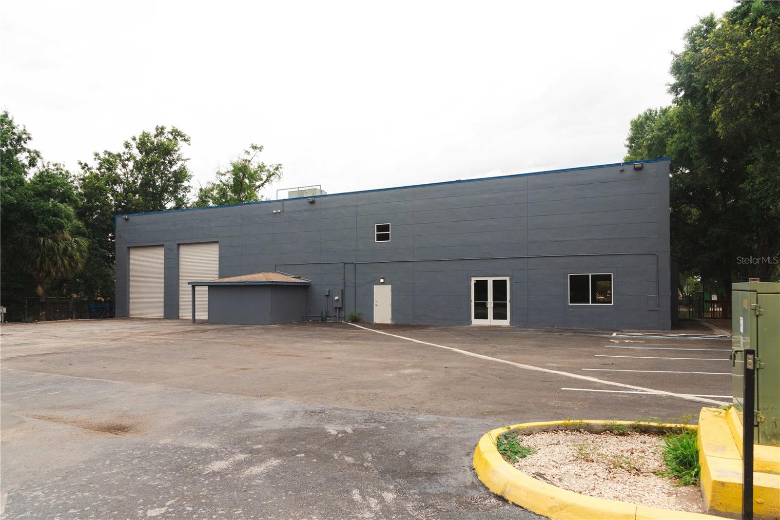 Exceptional industrial property featuring a versatile warehouse layout with showroom, offices, storage area, and expansive parking . Strategically located in a high-traffic industrial corridor with an average of over 10,300 vehicles daily, offering outstanding visibility and exposure. With immediate access to major highways including Veterans Expressway and Dale Mabry Hwy, and close proximity to Tampa International Airport, the property is ideally suited for distribution, logistics, light manufacturing, or service operations. A rare opportunity in one of Tampa’s most connected and visible industrial zones.