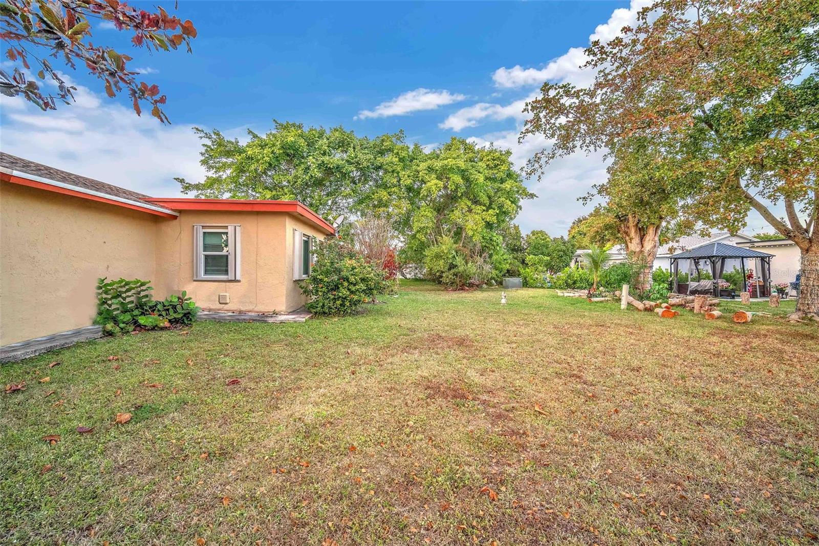 WESTWOOD COMMY 4 77-45 B - Residential