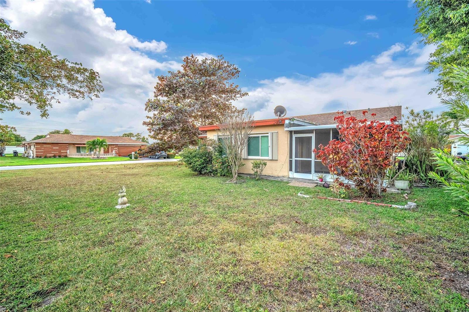 WESTWOOD COMMY 4 77-45 B - Residential