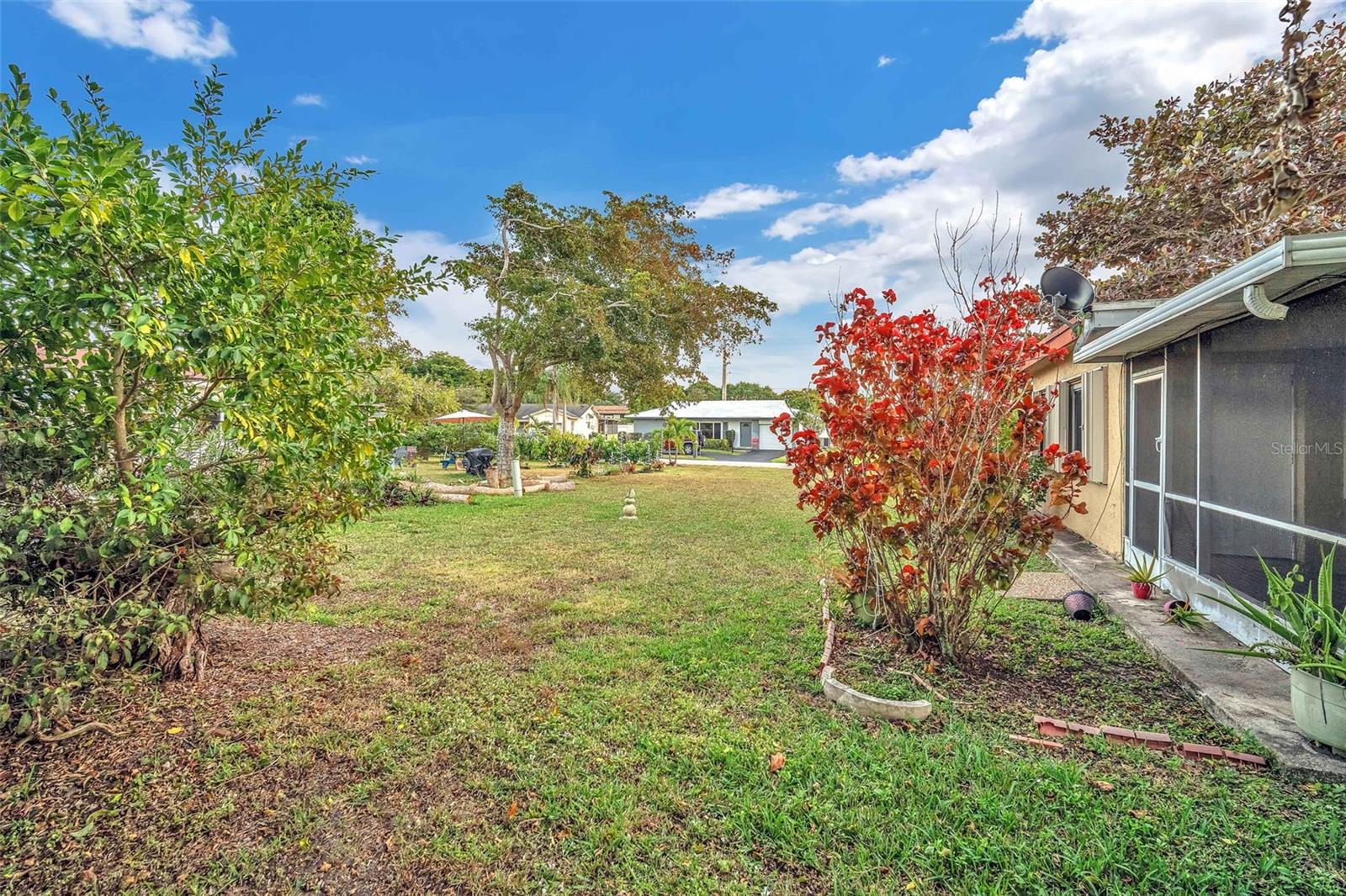 WESTWOOD COMMY 4 77-45 B - Residential