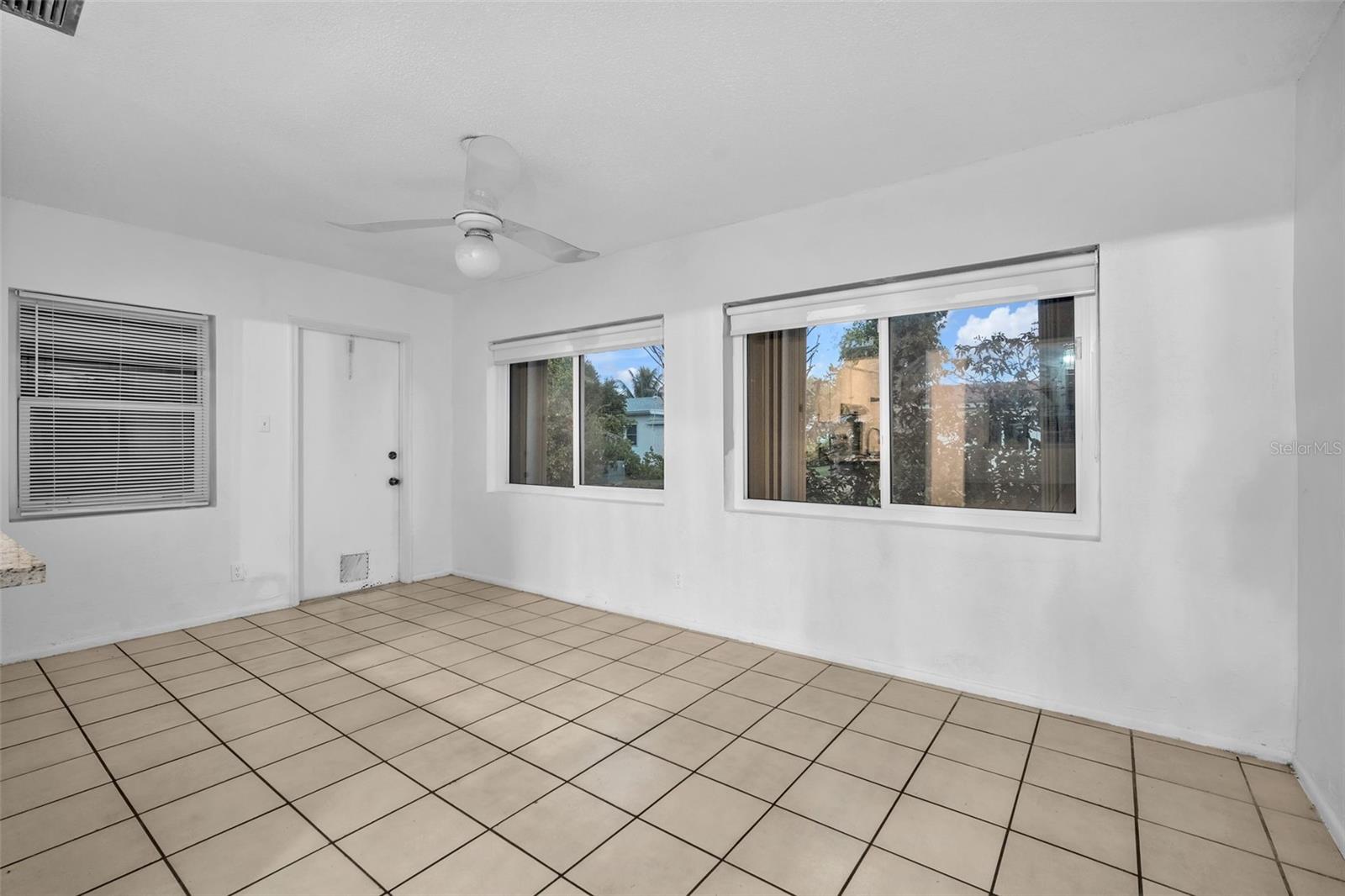 WESTWOOD COMMY 4 77-45 B - Residential