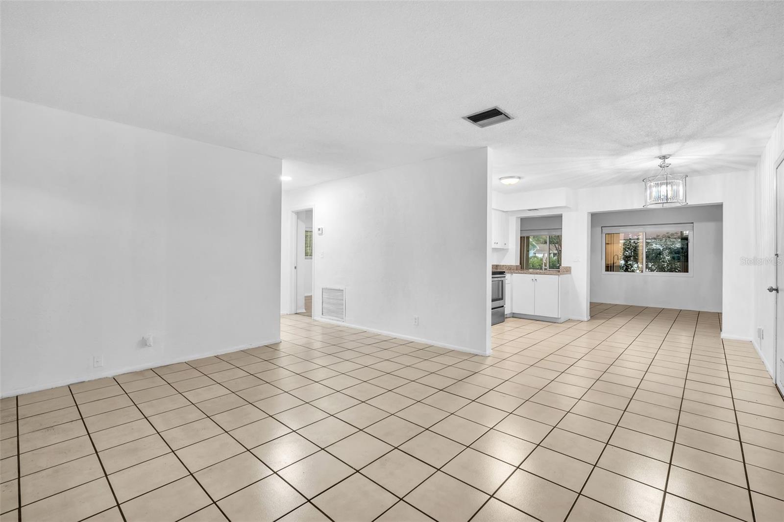 WESTWOOD COMMY 4 77-45 B - Residential