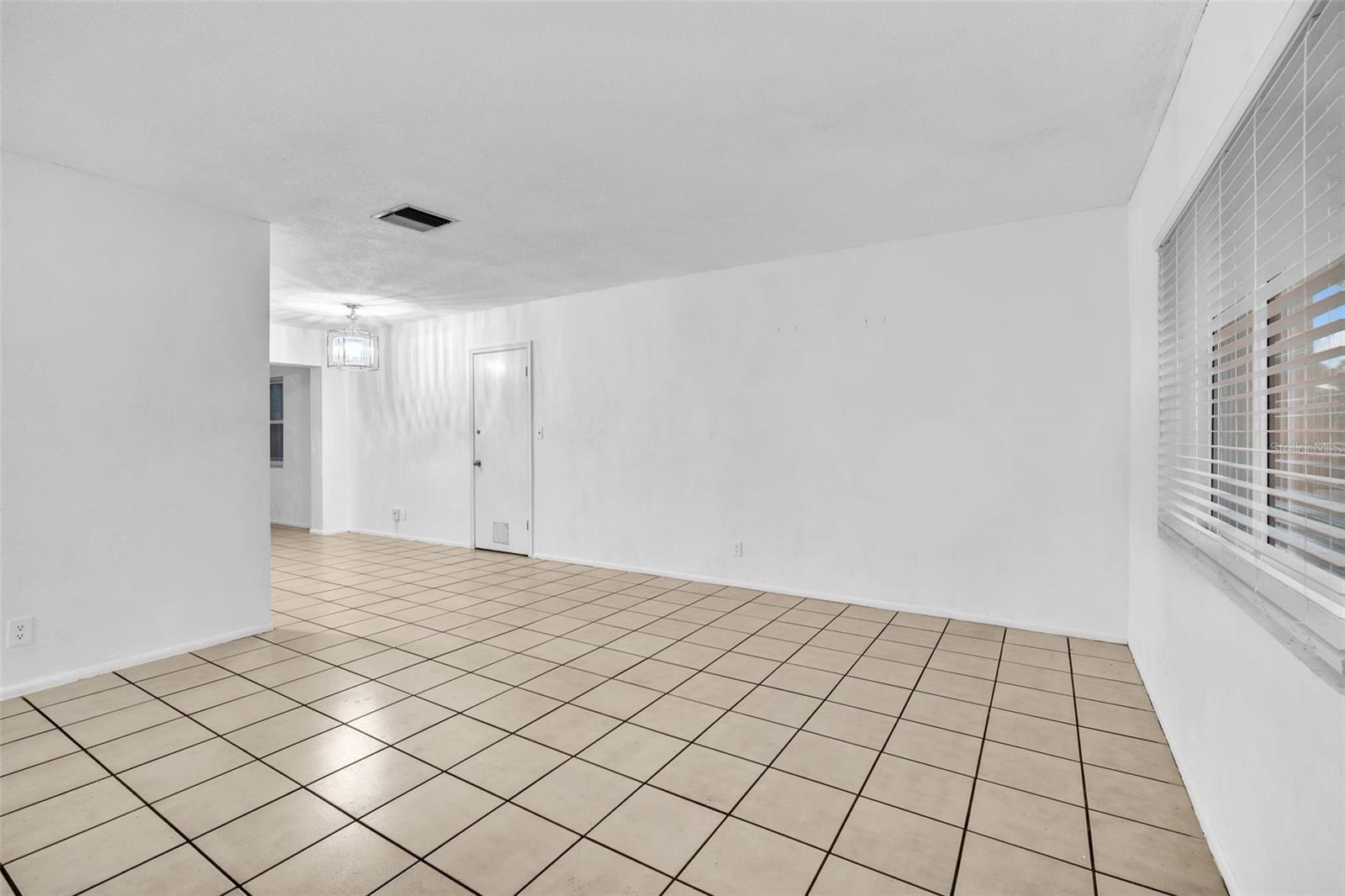 WESTWOOD COMMY 4 77-45 B - Residential