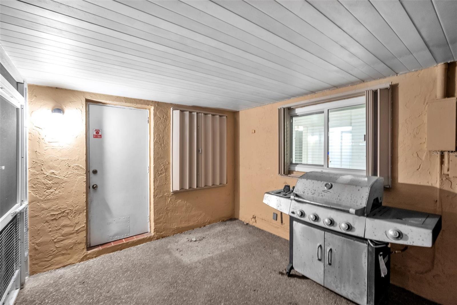 WESTWOOD COMMY 4 77-45 B - Residential