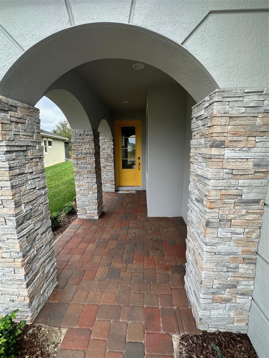 3185 SONGBIRD CIRCLE