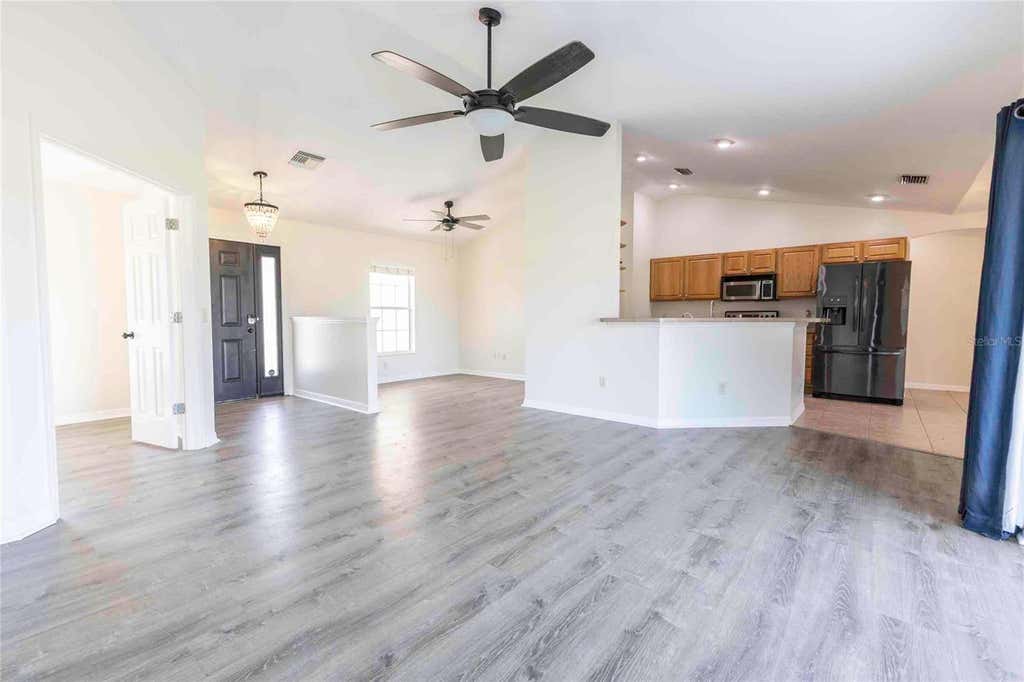 Photo of 9170 County Road 128d Road, Wildwood, FL 34785 (MLS # G5115383)