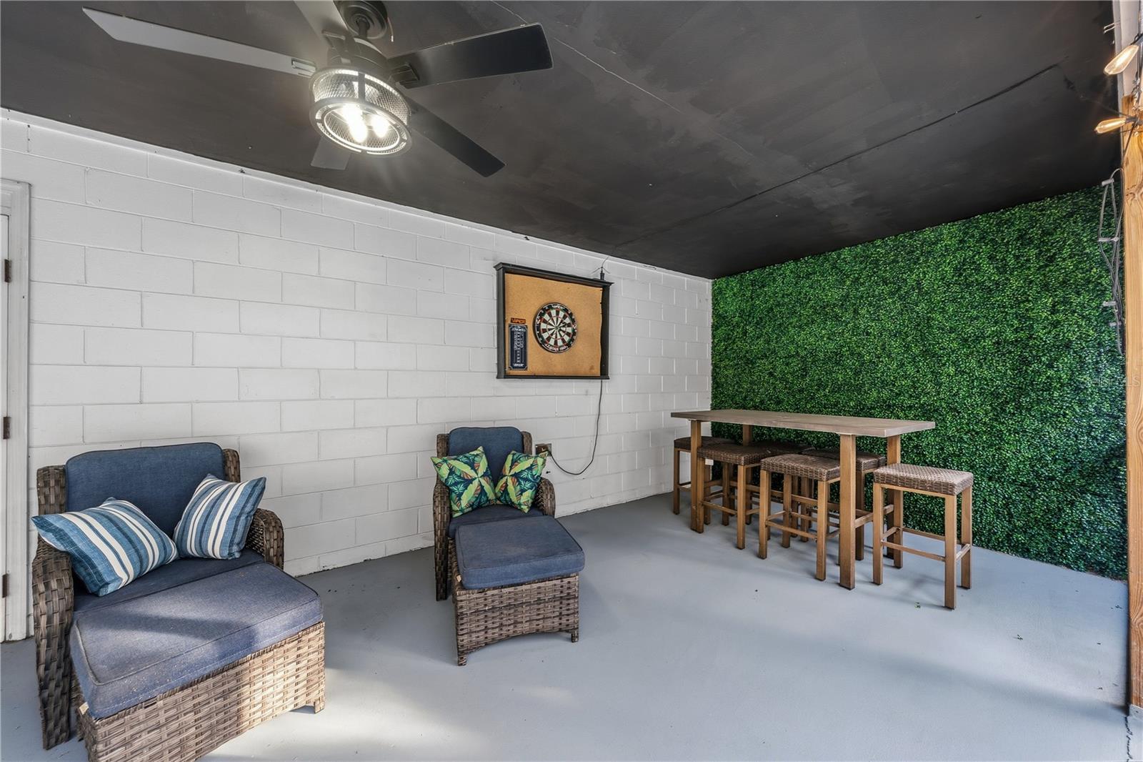 EUSTIS PINE MEADOWS COUNTRY CLUB ESTATES - Residential