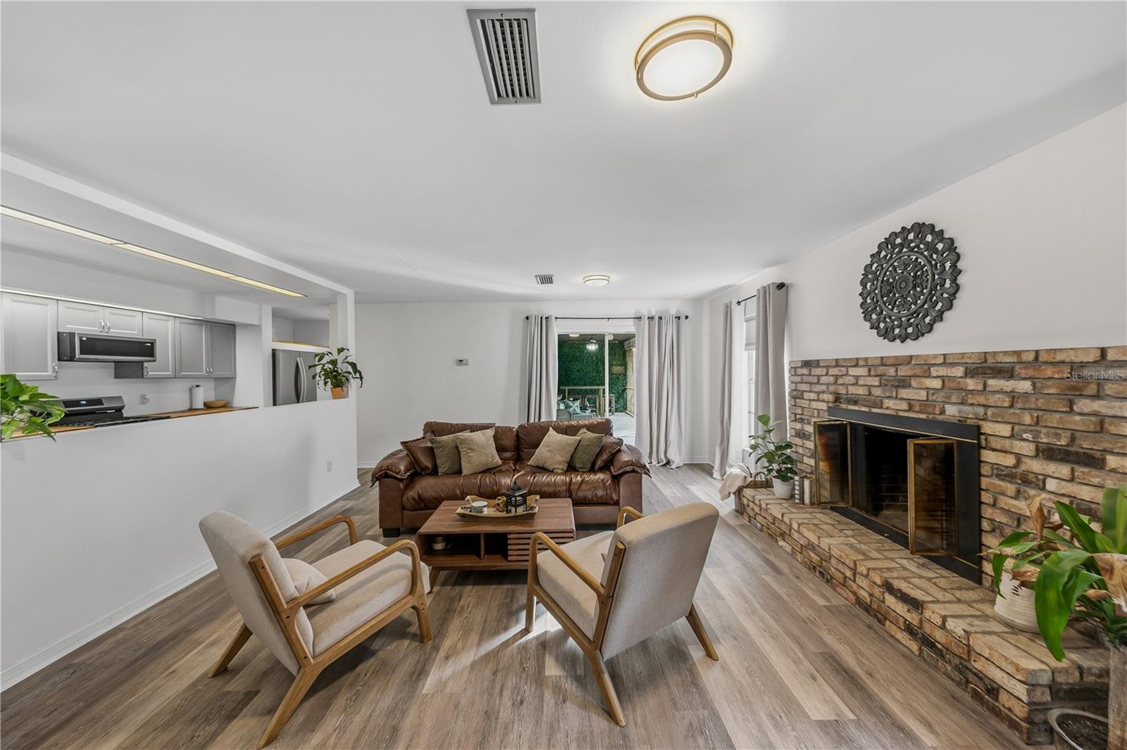 EUSTIS PINE MEADOWS COUNTRY CLUB ESTATES - Residential