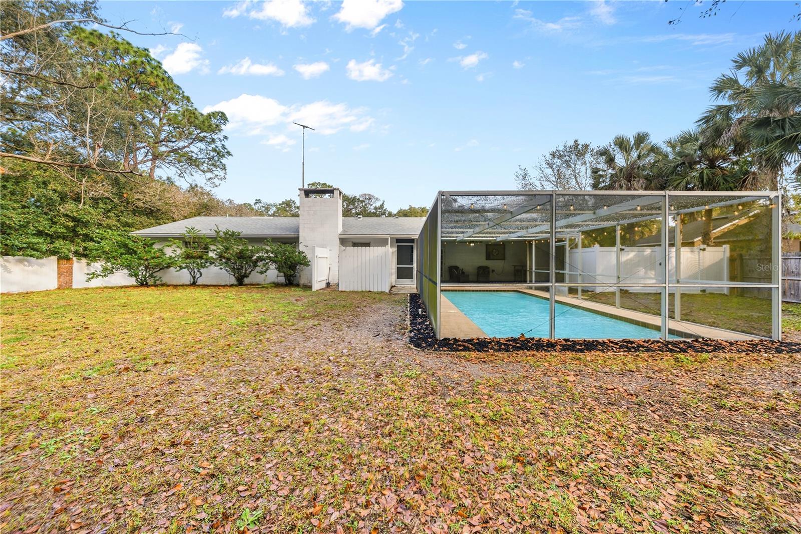 EUSTIS PINE MEADOWS COUNTRY CLUB ESTATES - Residential