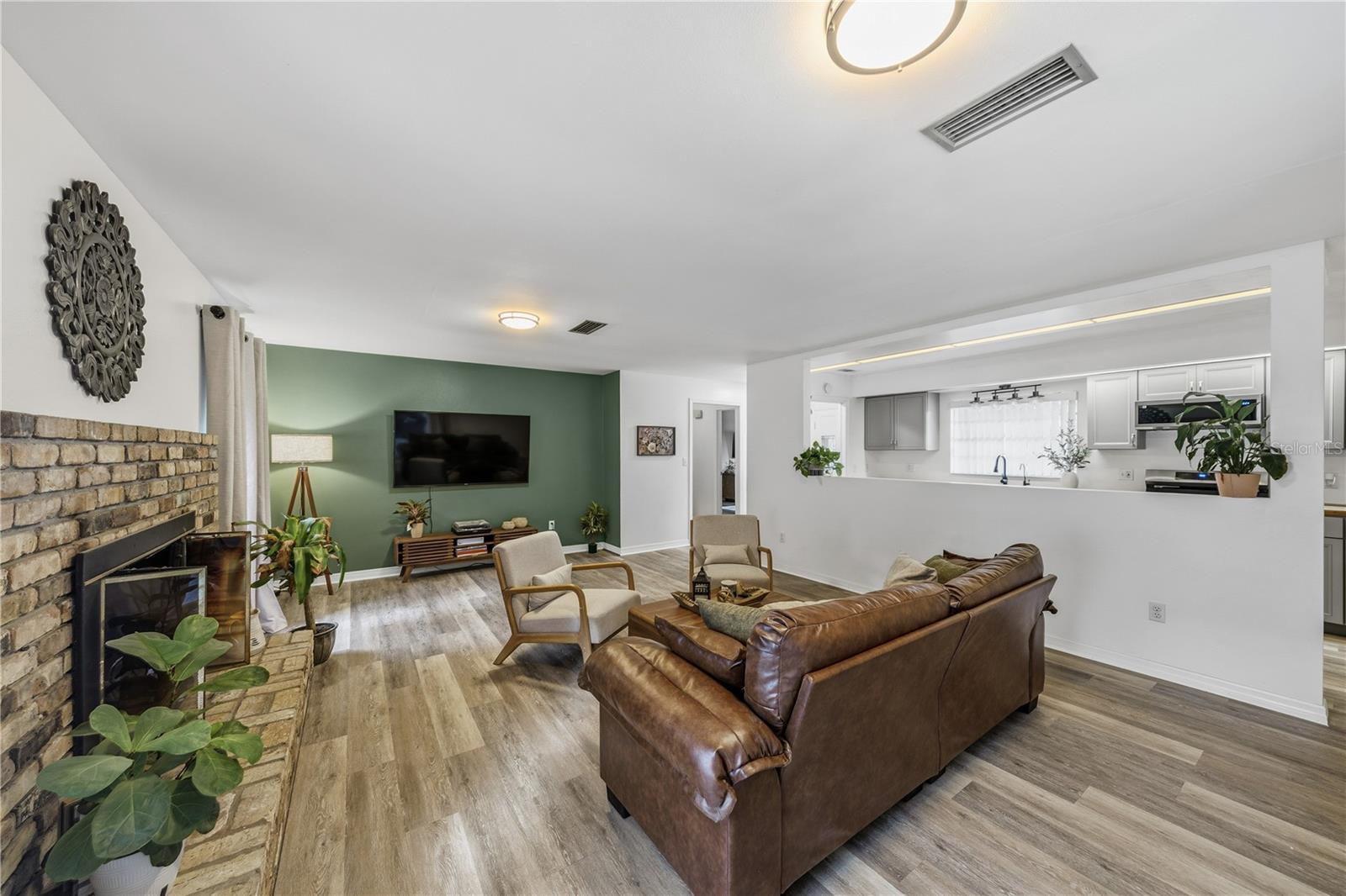 EUSTIS PINE MEADOWS COUNTRY CLUB ESTATES - Residential