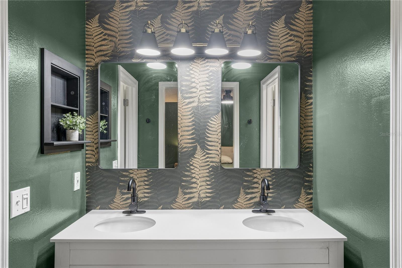 EUSTIS PINE MEADOWS COUNTRY CLUB ESTATES - Residential