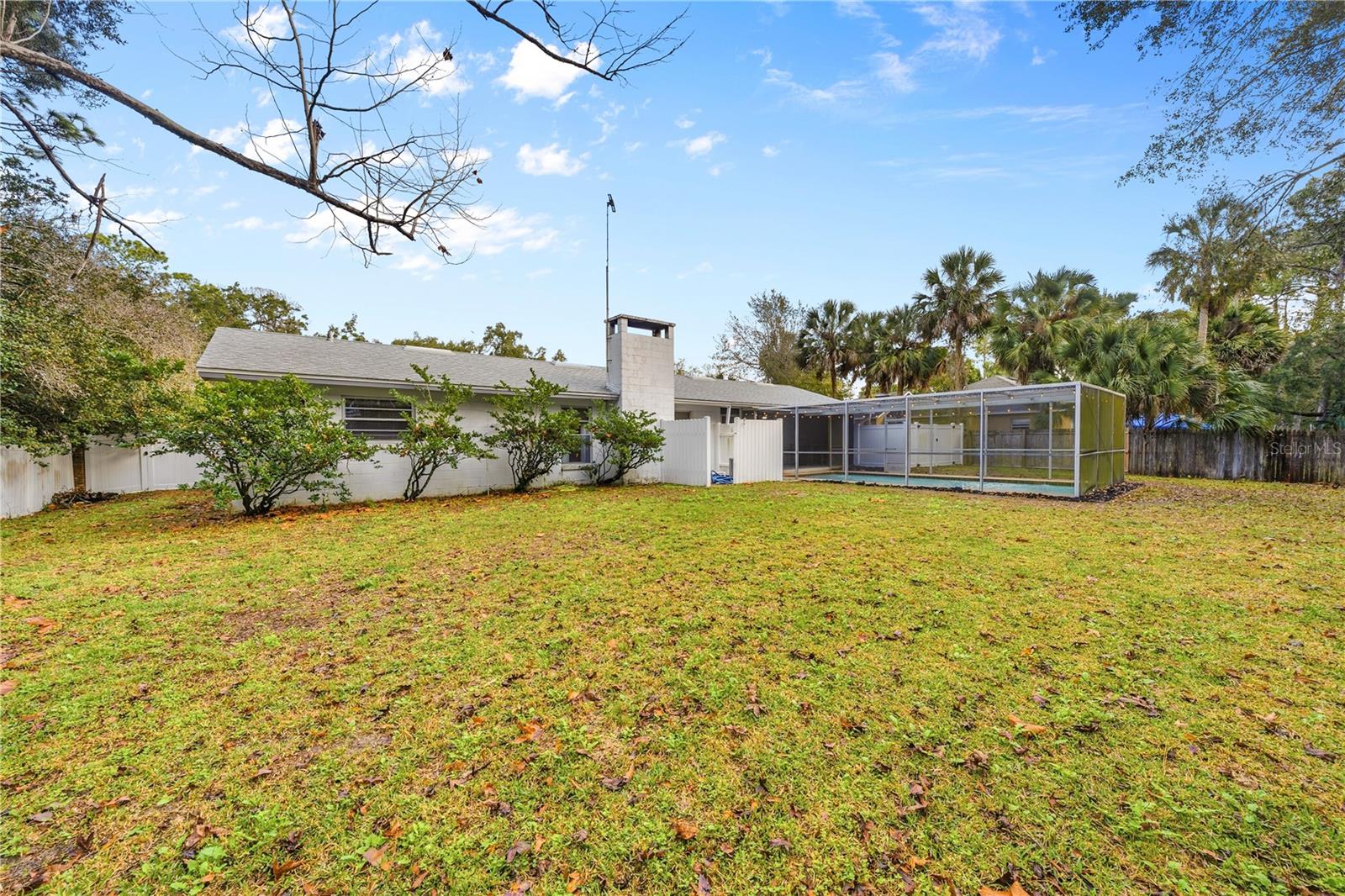 EUSTIS PINE MEADOWS COUNTRY CLUB ESTATES - Residential