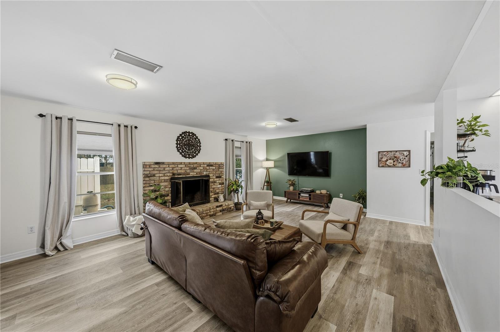 EUSTIS PINE MEADOWS COUNTRY CLUB ESTATES - Residential