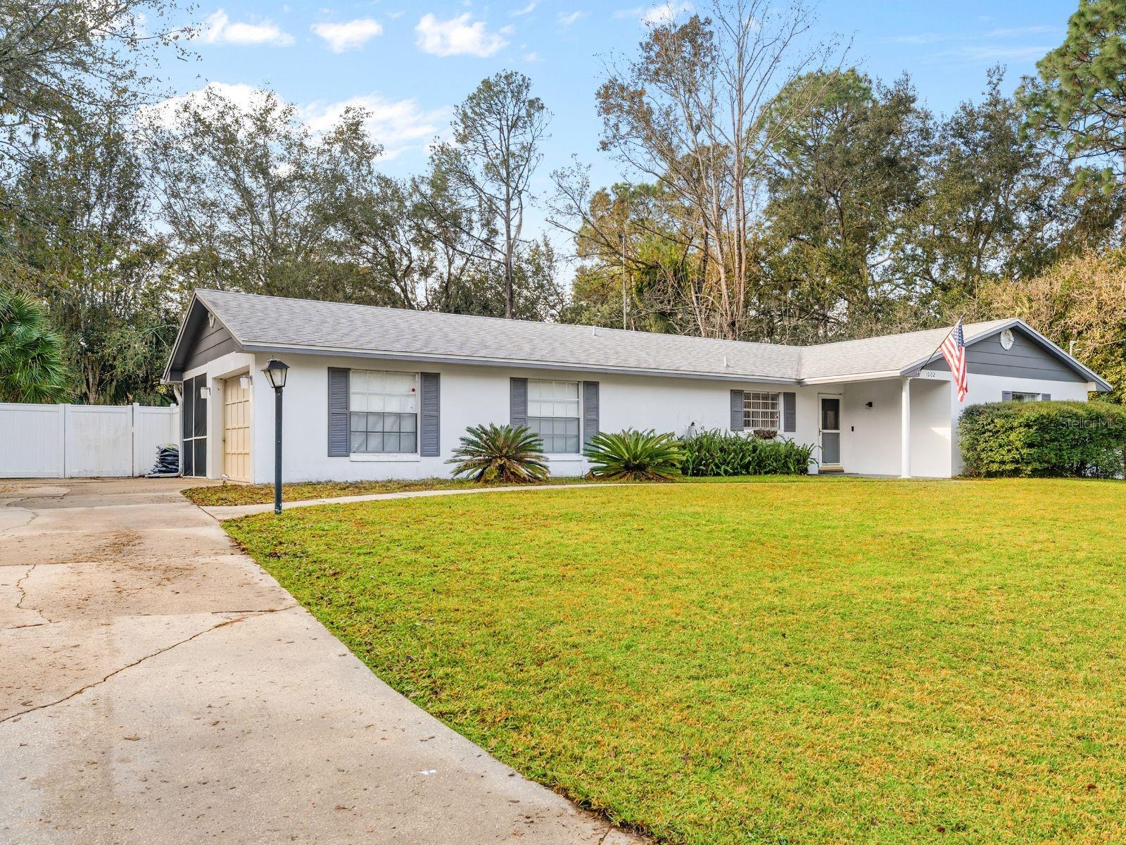 EUSTIS PINE MEADOWS COUNTRY CLUB ESTATES - Residential