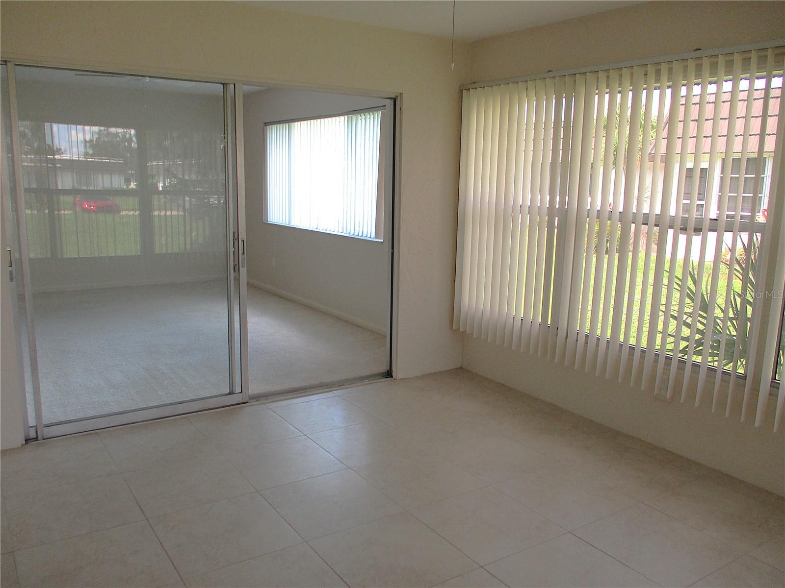 GLEN OAKS RIDGE VILLAS 1 - Residential