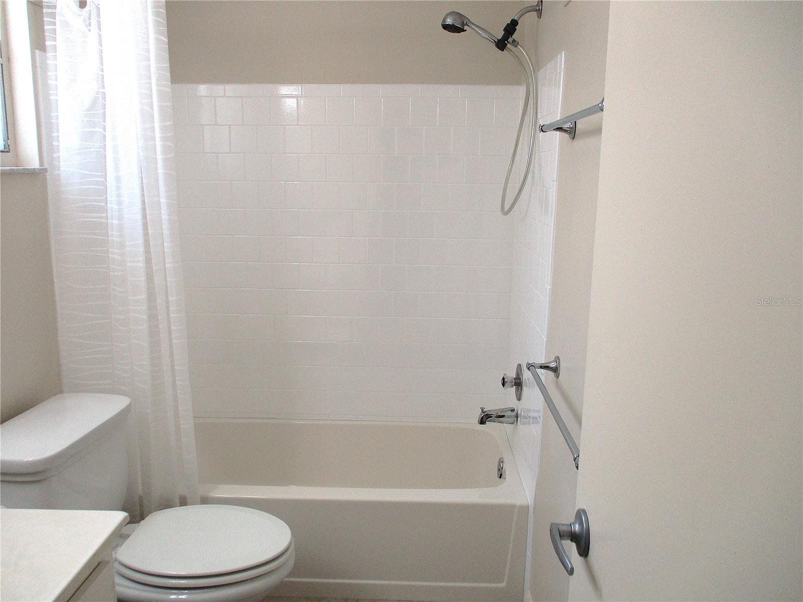 GLEN OAKS RIDGE VILLAS 1 - Residential