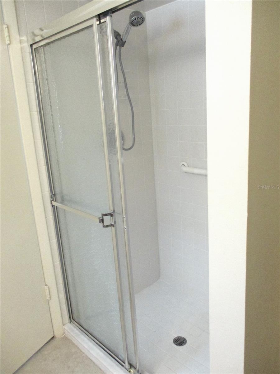 GLEN OAKS RIDGE VILLAS 1 - Residential