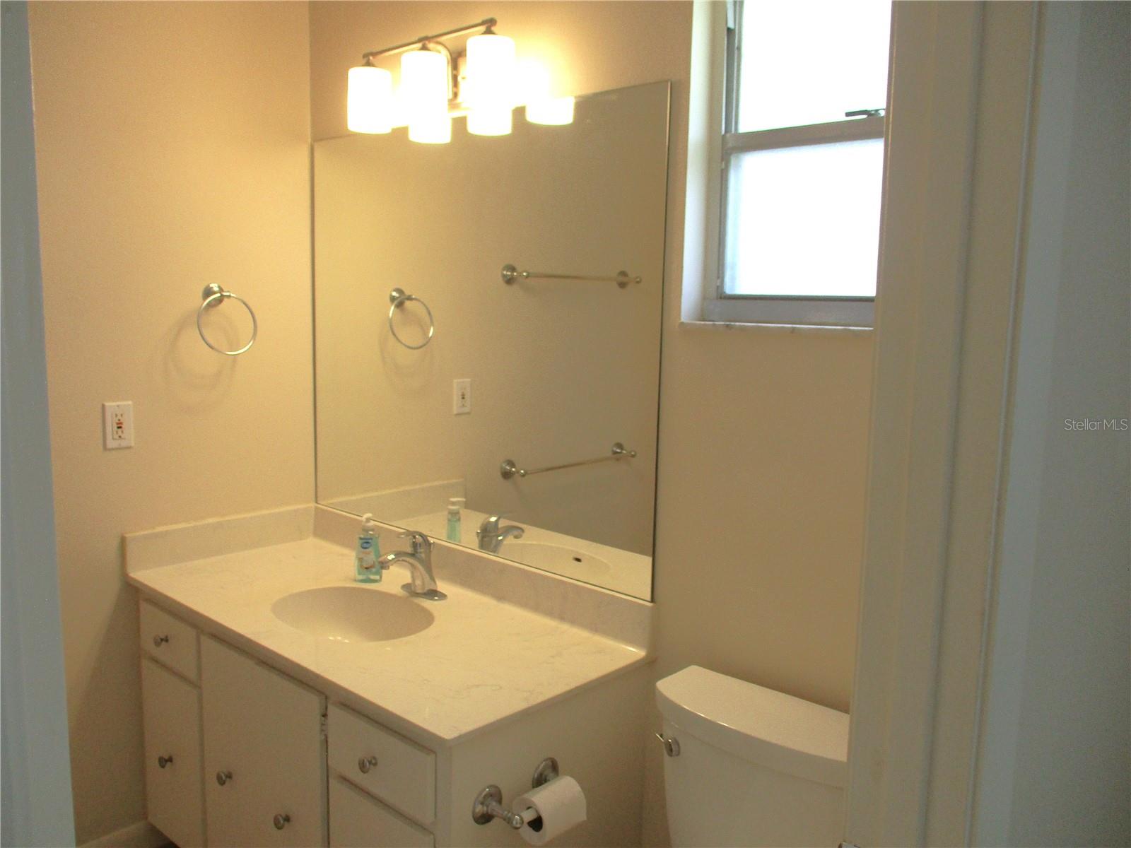 GLEN OAKS RIDGE VILLAS 1 - Residential