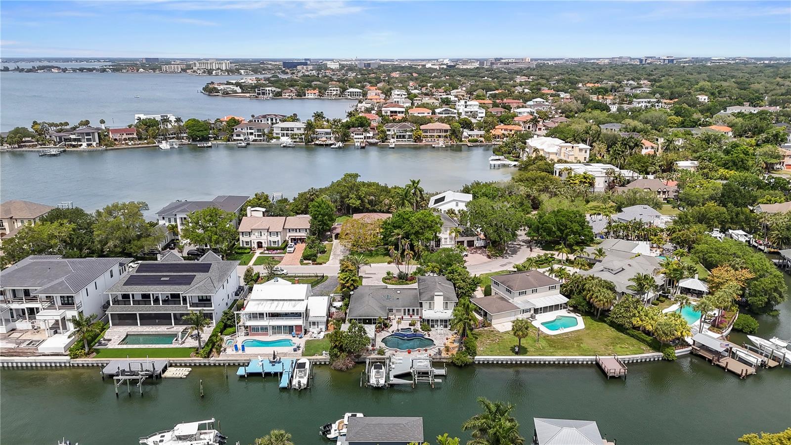 SUNSET PARK ISLES UNIT 5 - Residential