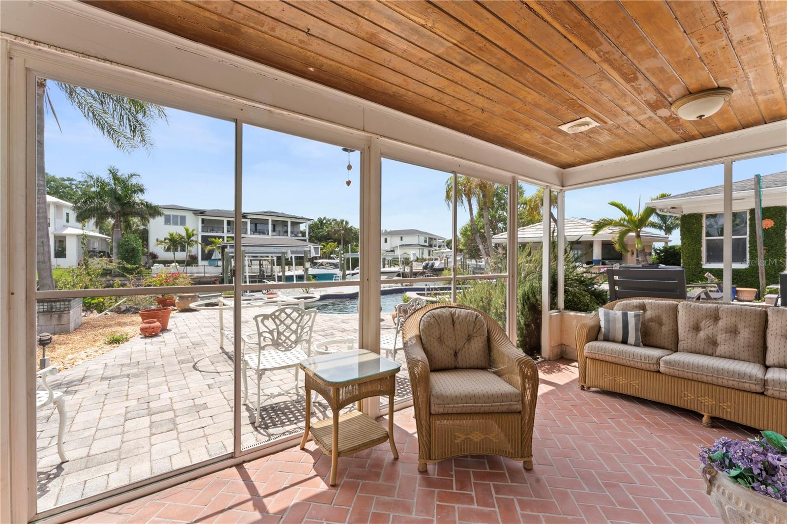 SUNSET PARK ISLES UNIT 5 - Residential