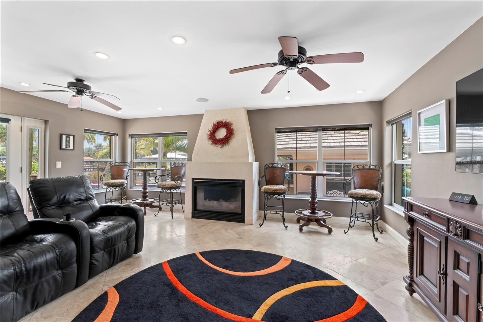 SUNSET PARK ISLES UNIT 5 - Residential