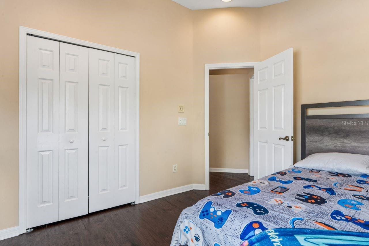 WATERS EDGE 03 - Residential