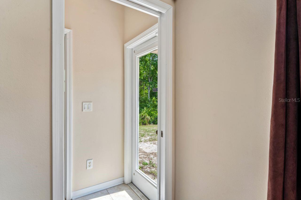 WATERS EDGE 03 - Residential