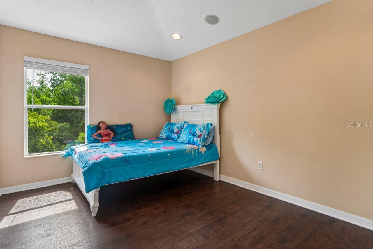 WATERS EDGE 03 - Residential