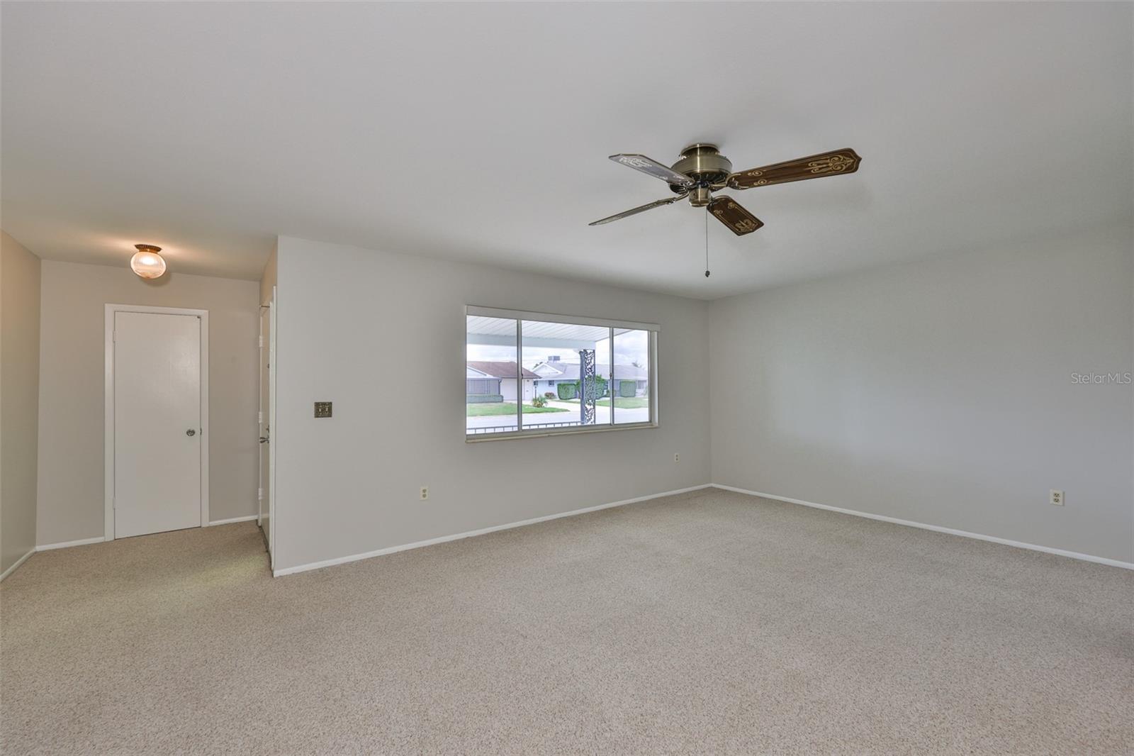 823 FOX HILLS DRIVE