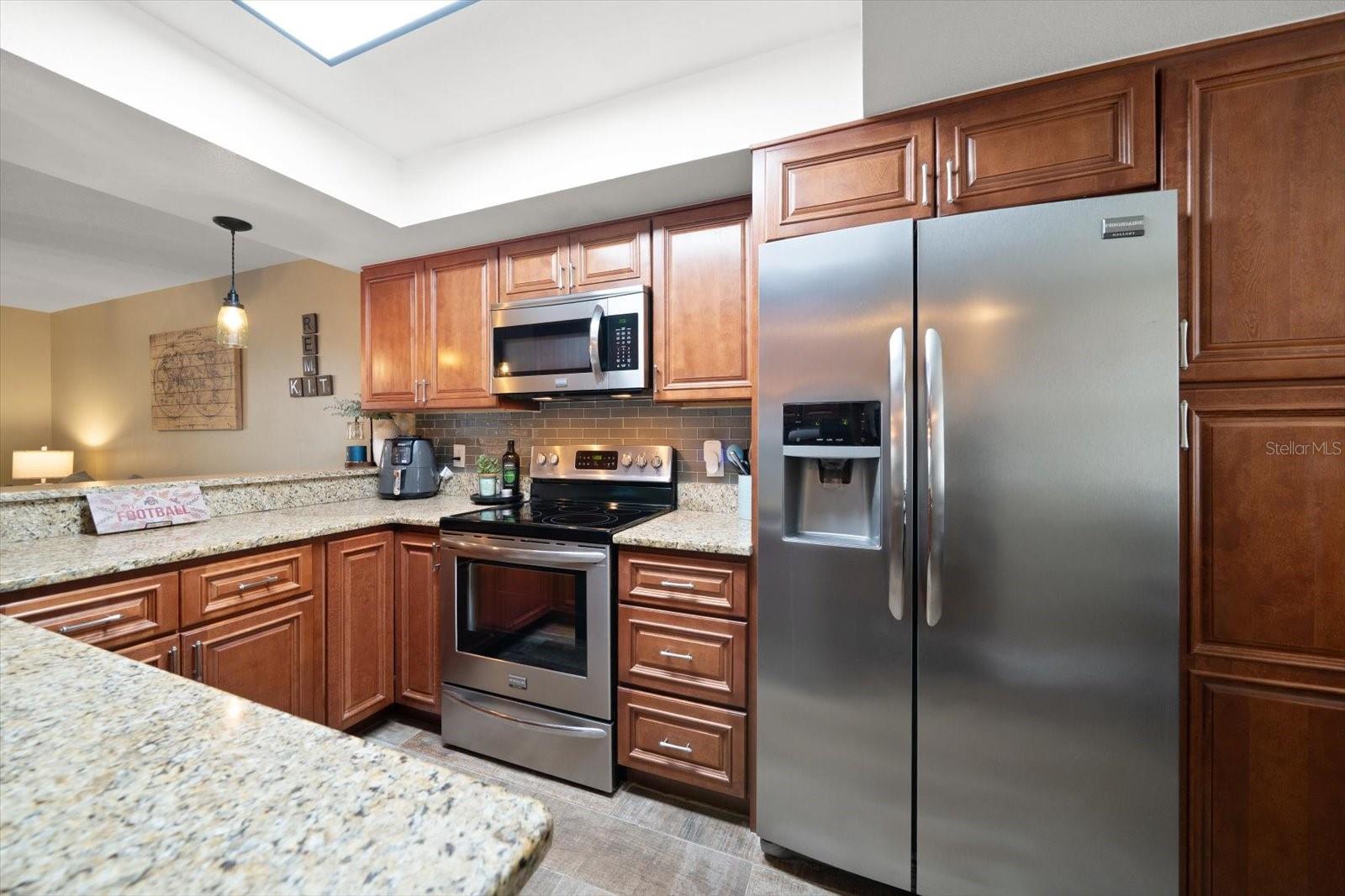 2131 RIDGE ROAD S 75