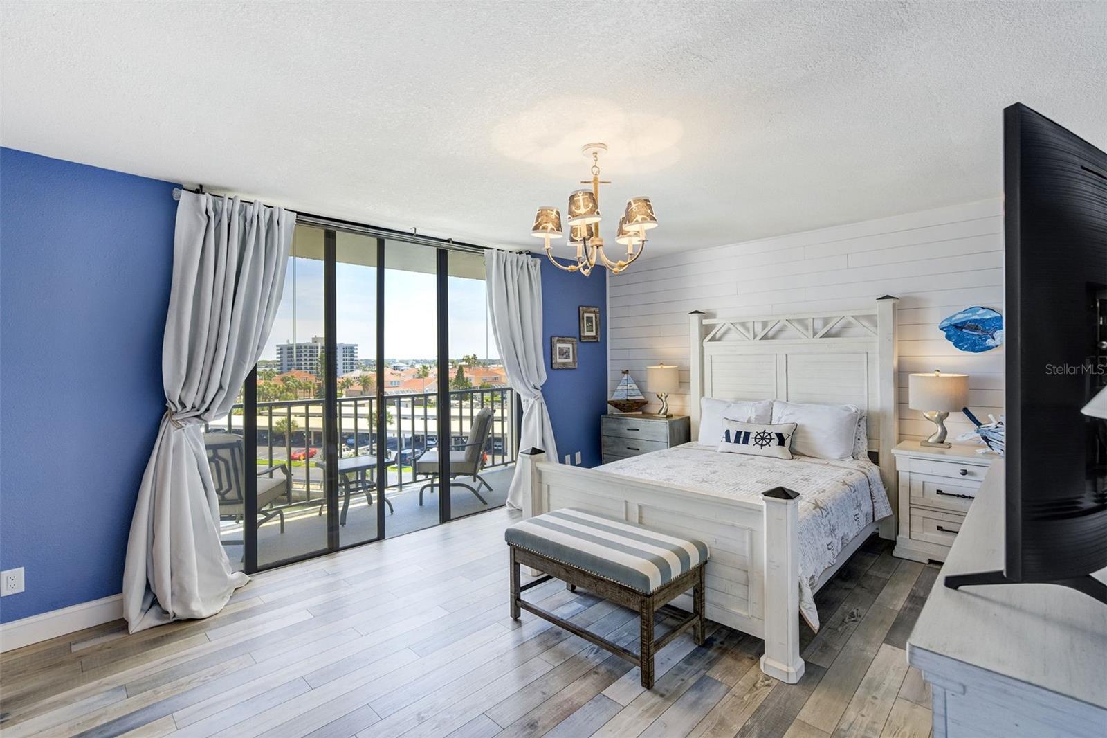 HARBOUR THE CONDO - Residential