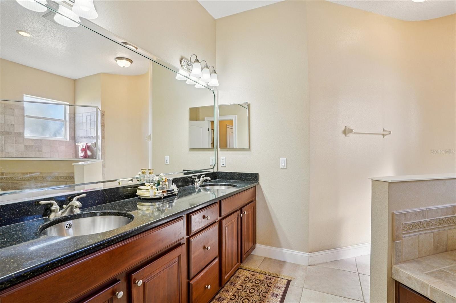 STONEYBROOK HILLS 18 - Residential