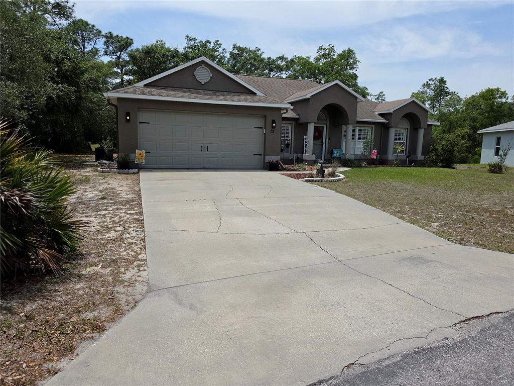 Photo of 15 Pitcairn Court, Homosassa, FL 34446 (MLS # W7885424)