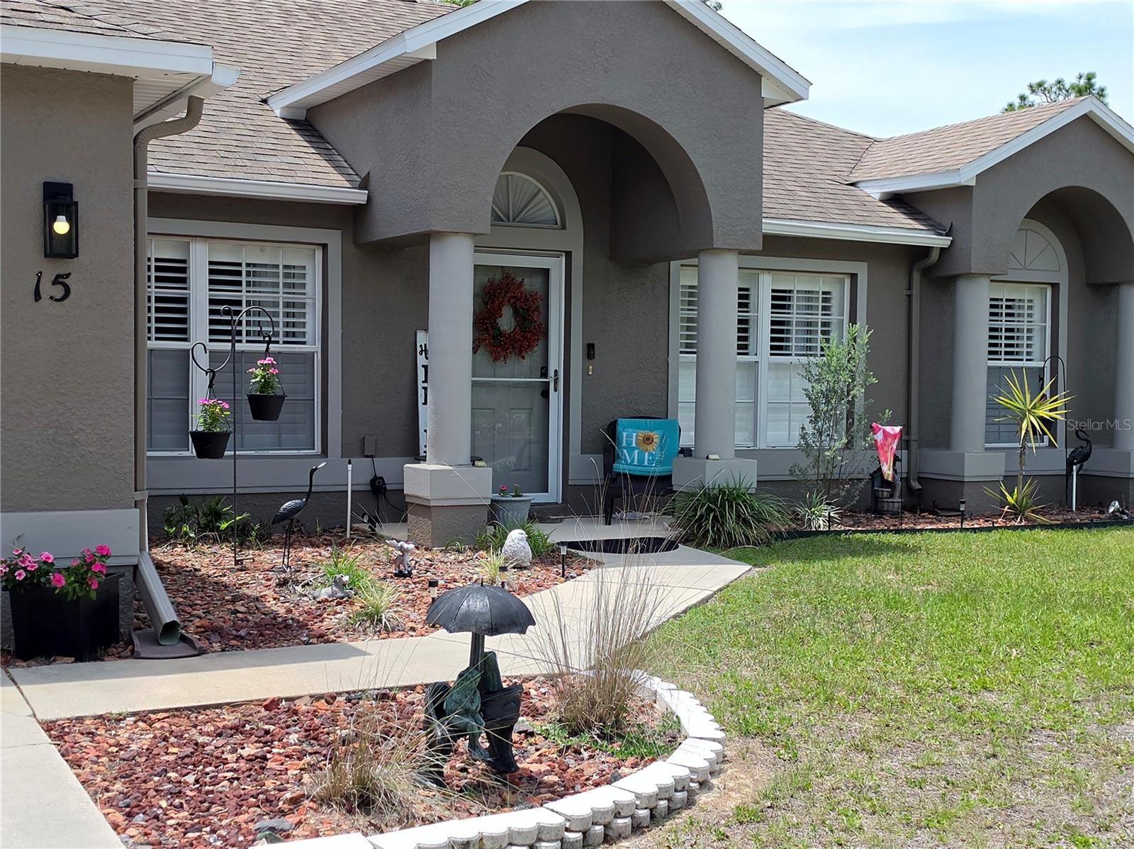 15 PITCAIRN COURT