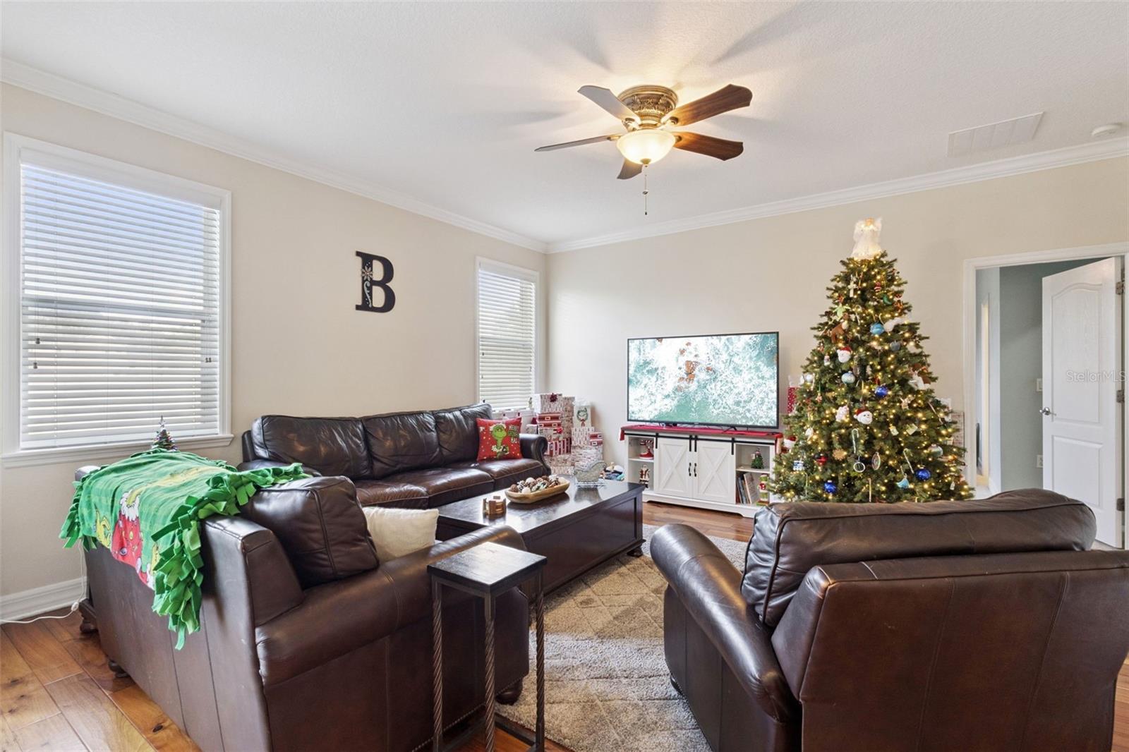 287 FALLEN OAK COURT