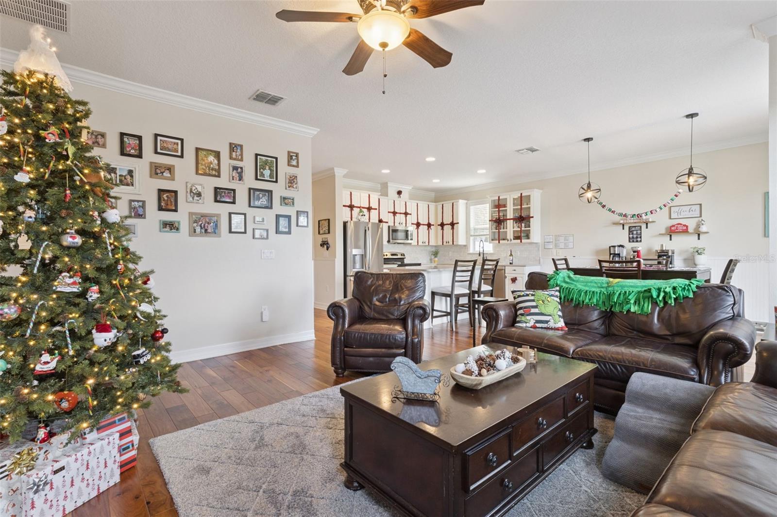 287 FALLEN OAK COURT