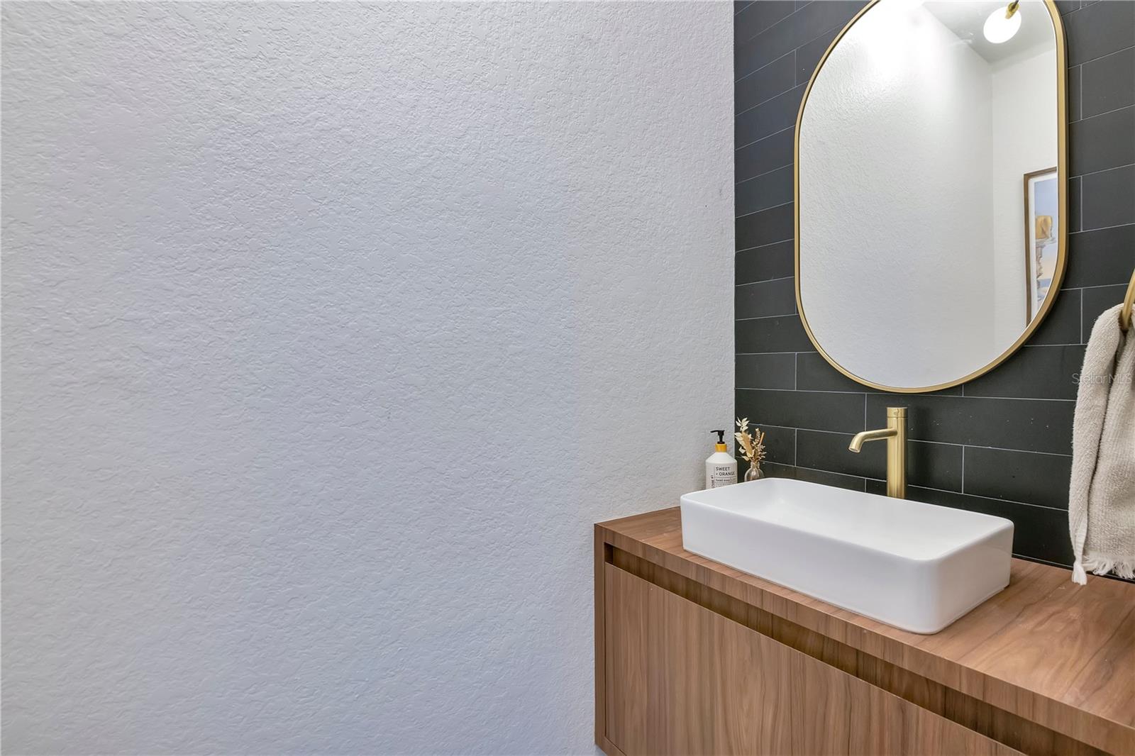 LAKE SAWYER SOUTH PH 01 - Residential