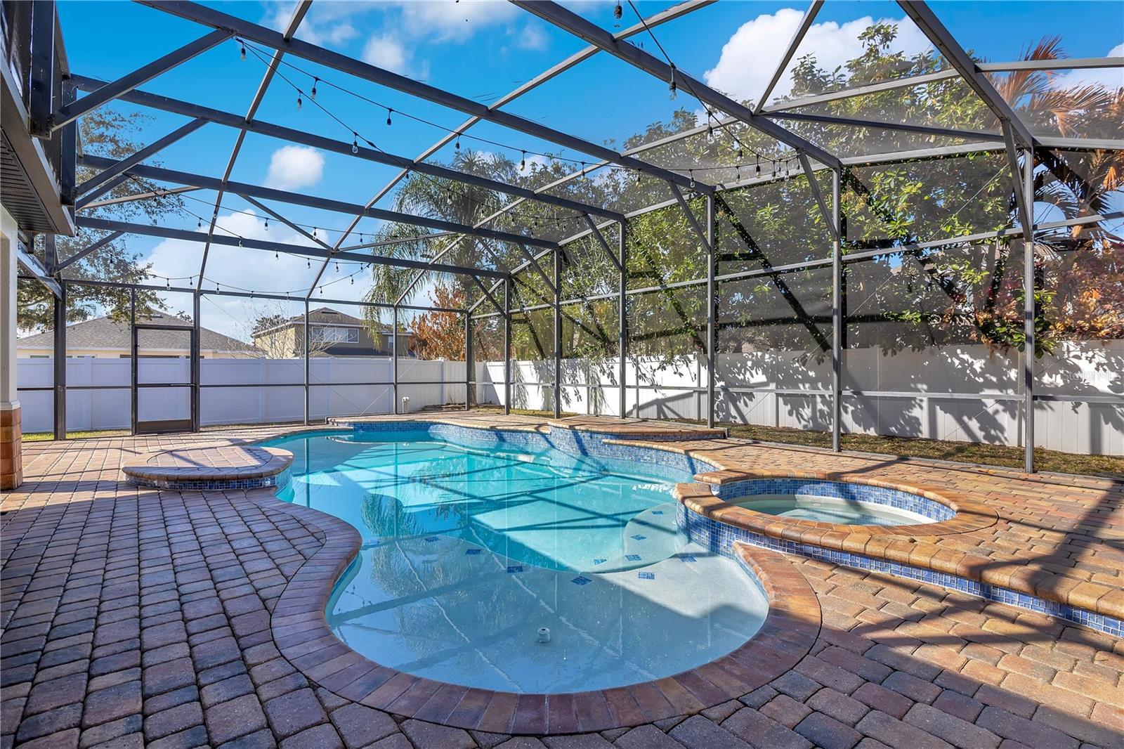 LAKE SAWYER SOUTH PH 01 - Residential