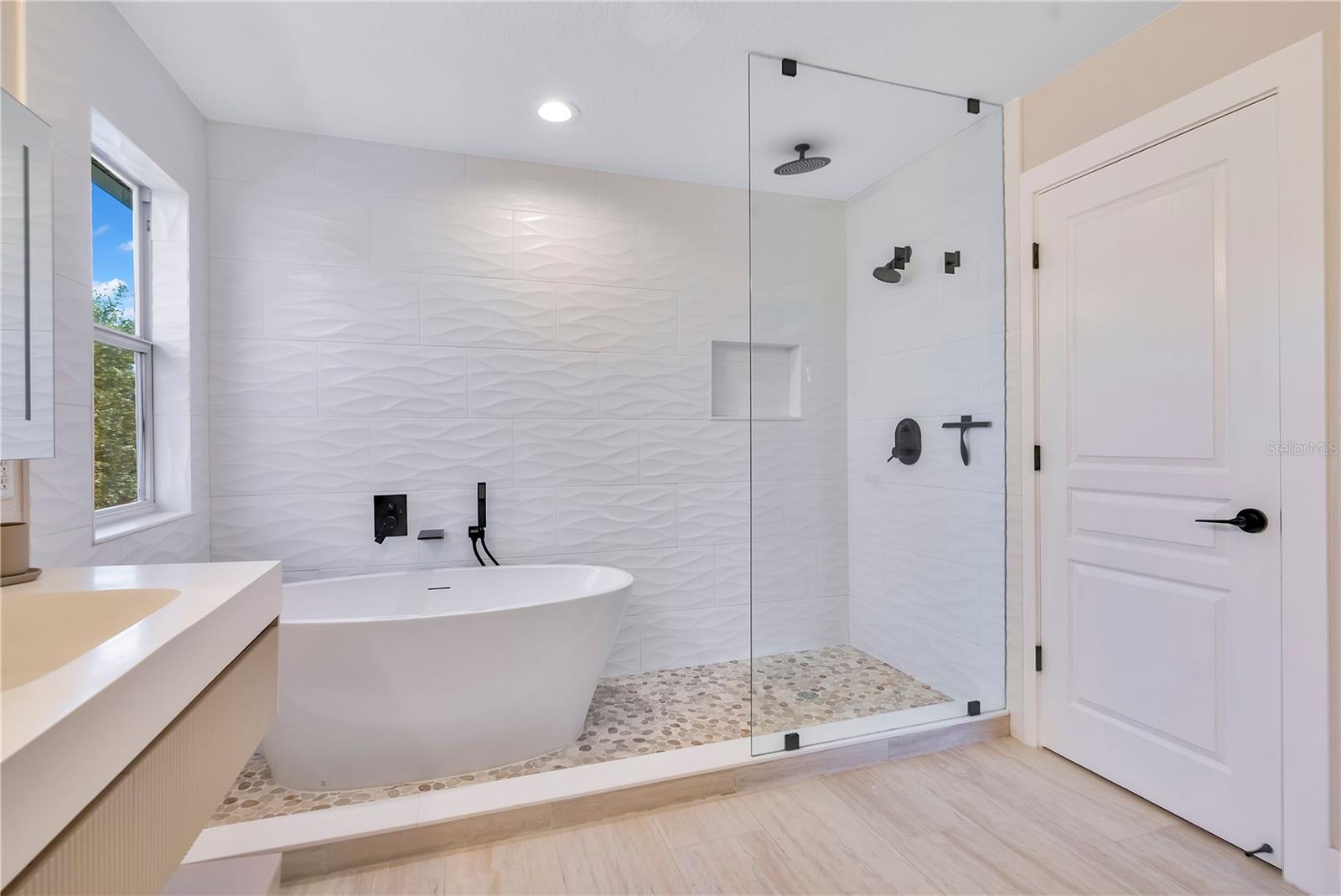 LAKE SAWYER SOUTH PH 01 - Residential