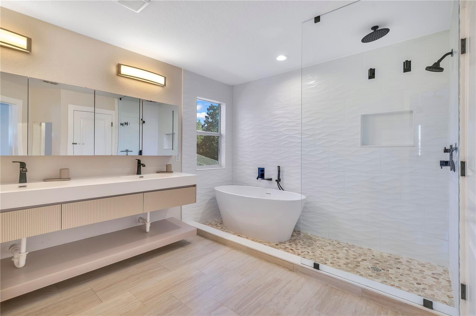 LAKE SAWYER SOUTH PH 01 - Residential