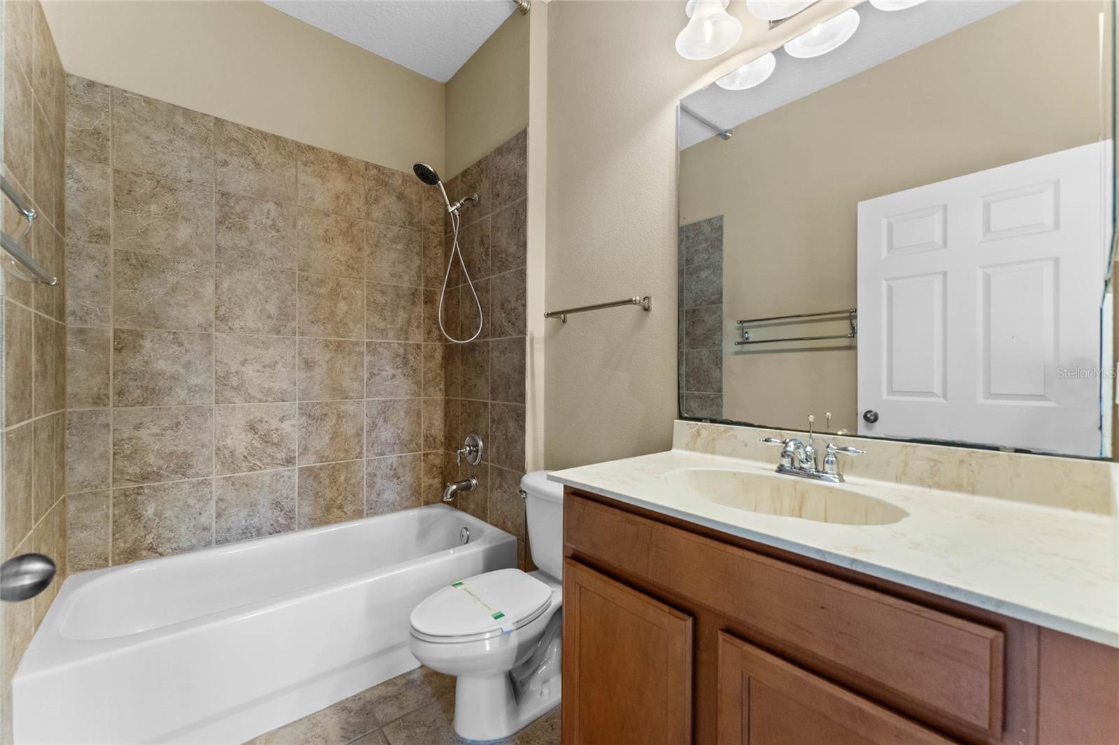 KENMURE - Residential Lease