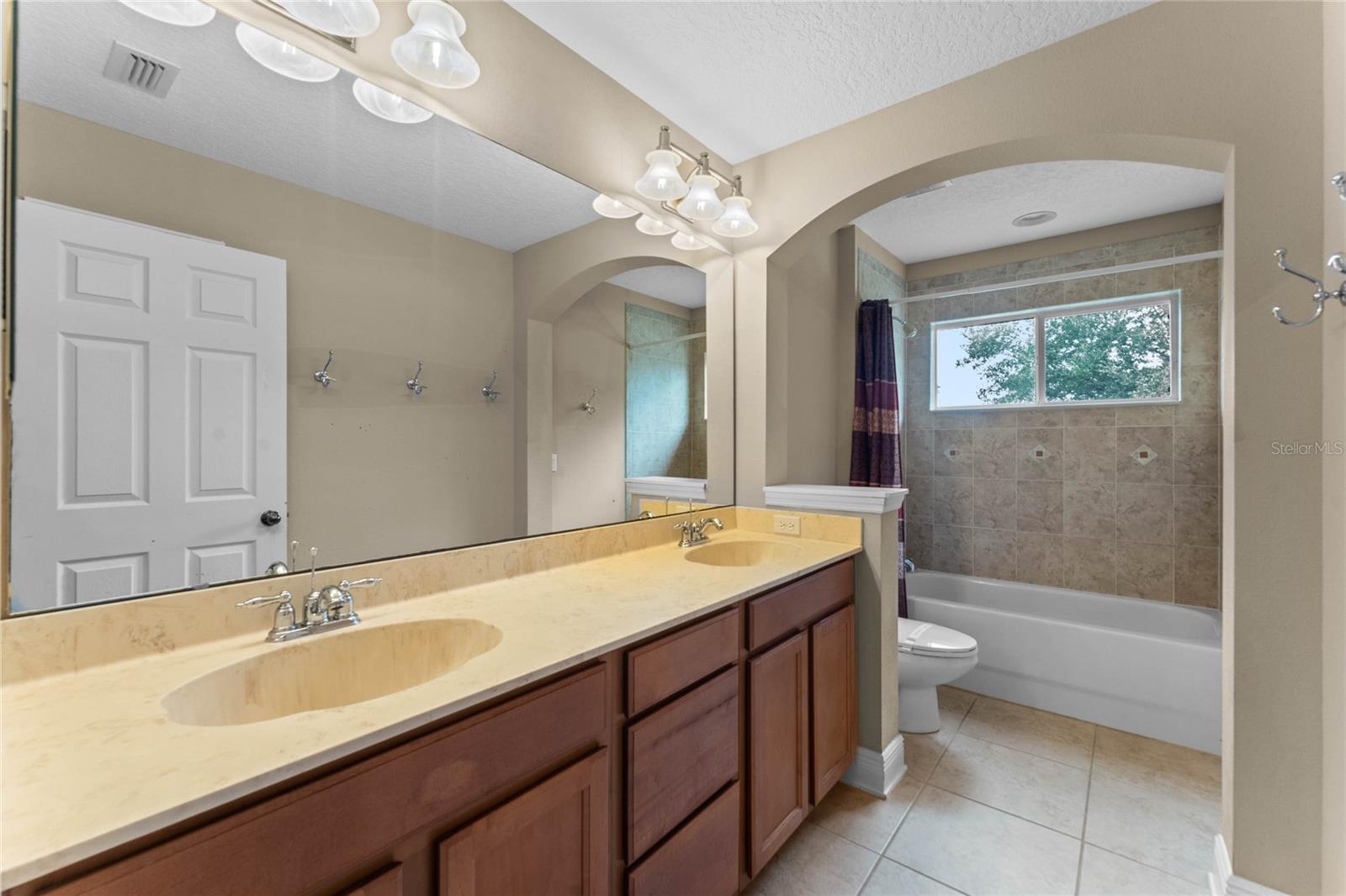 KENMURE - Residential Lease