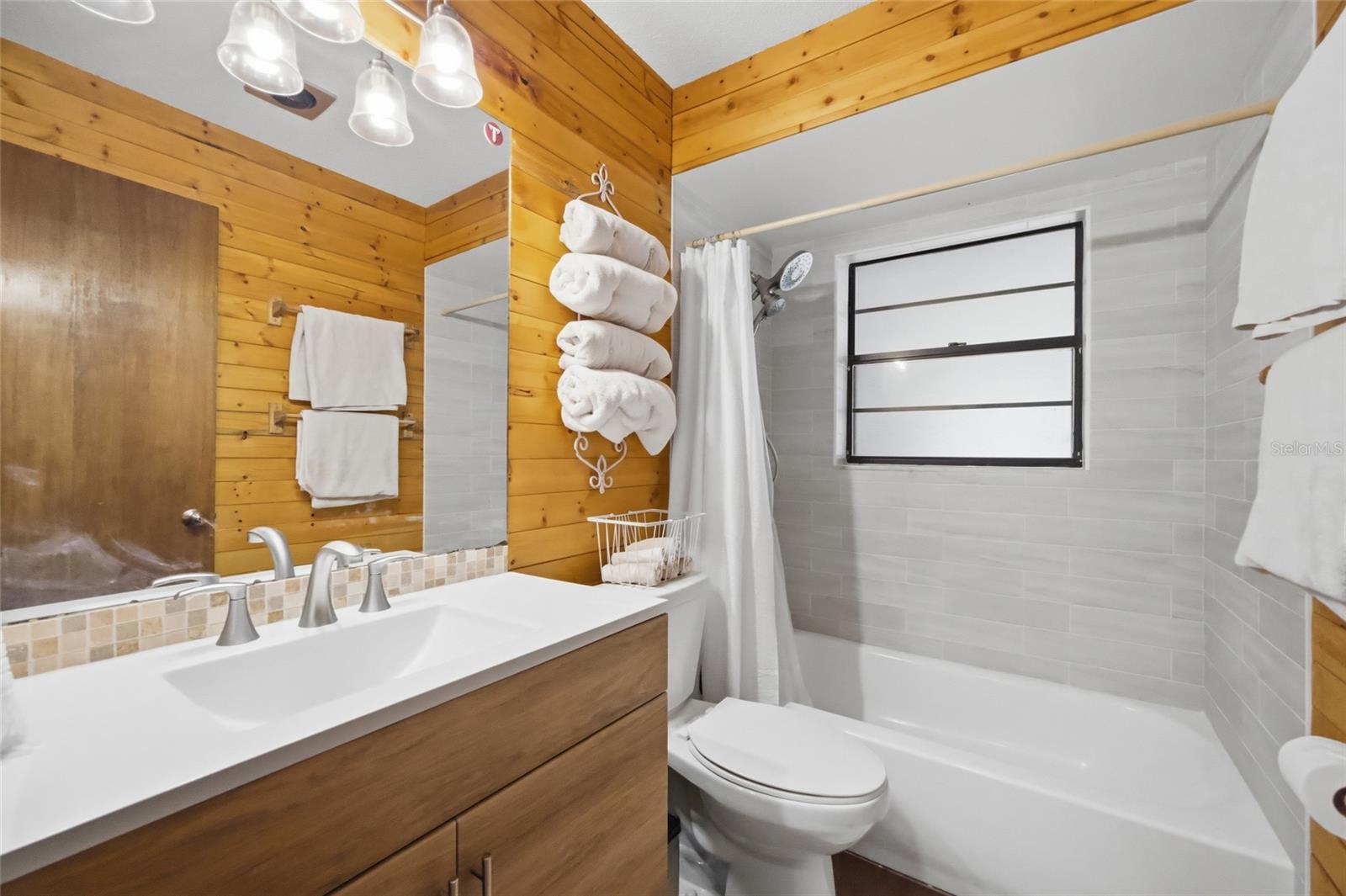 W1/2 OF NE1/4 OF SE1/4 OF SW1/4 LESS 15 FT FOR RD - Residential