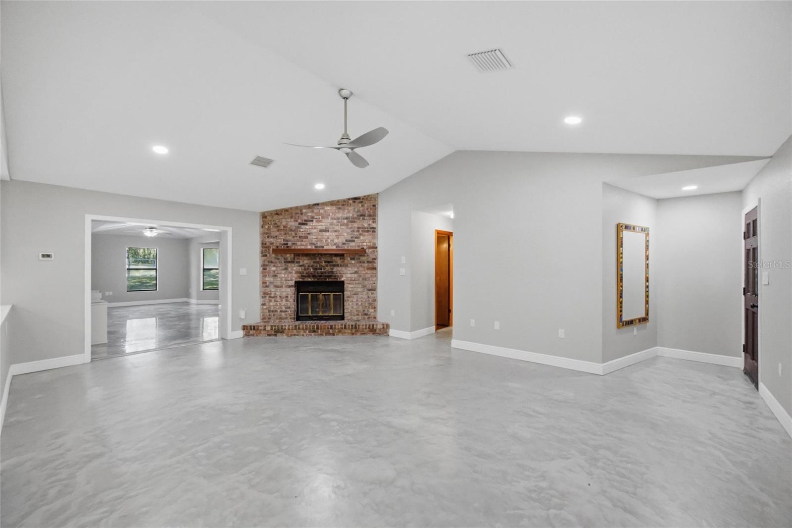 W1/2 OF NE1/4 OF SE1/4 OF SW1/4 LESS 15 FT FOR RD - Residential