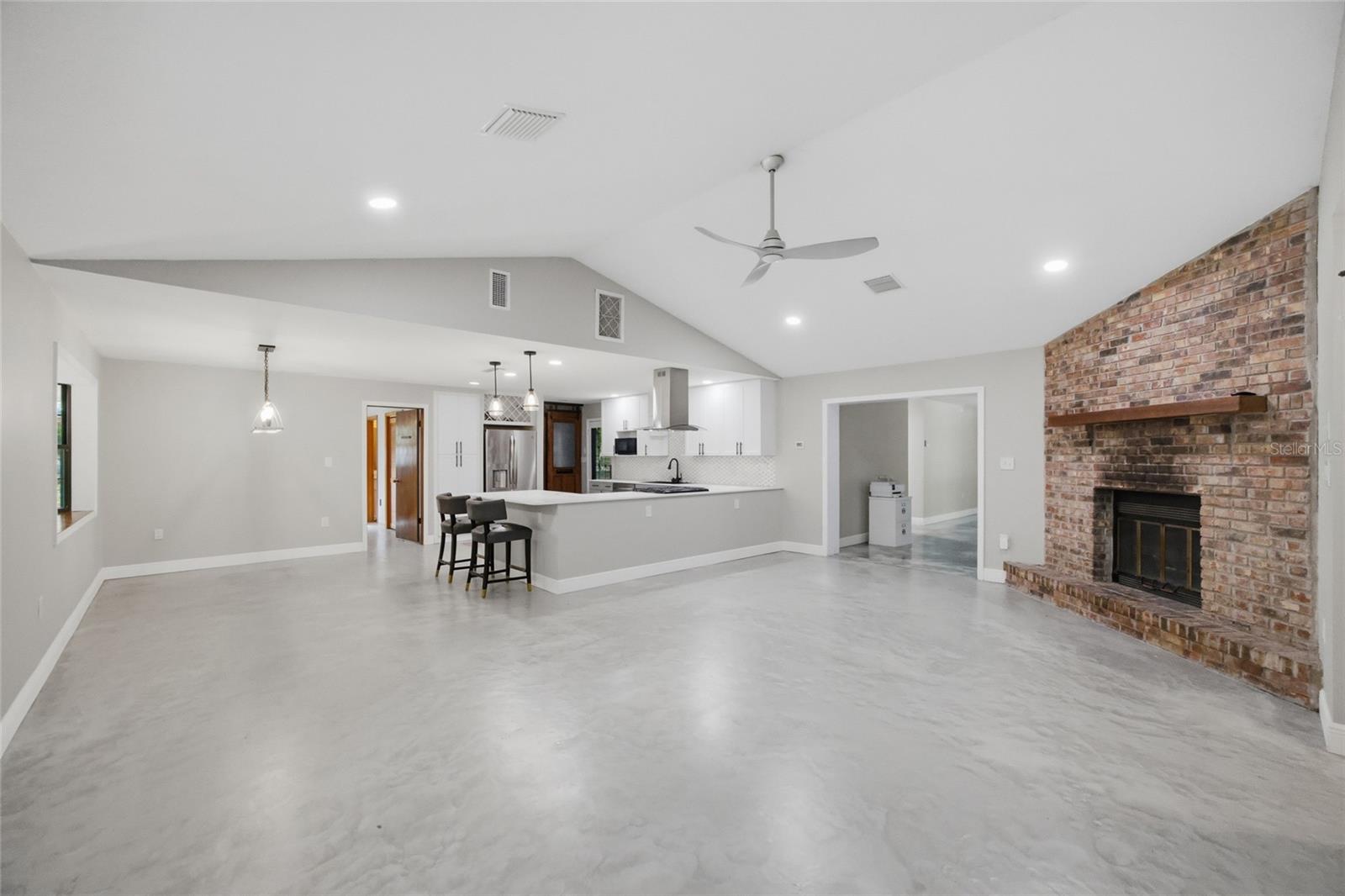 W1/2 OF NE1/4 OF SE1/4 OF SW1/4 LESS 15 FT FOR RD - Residential