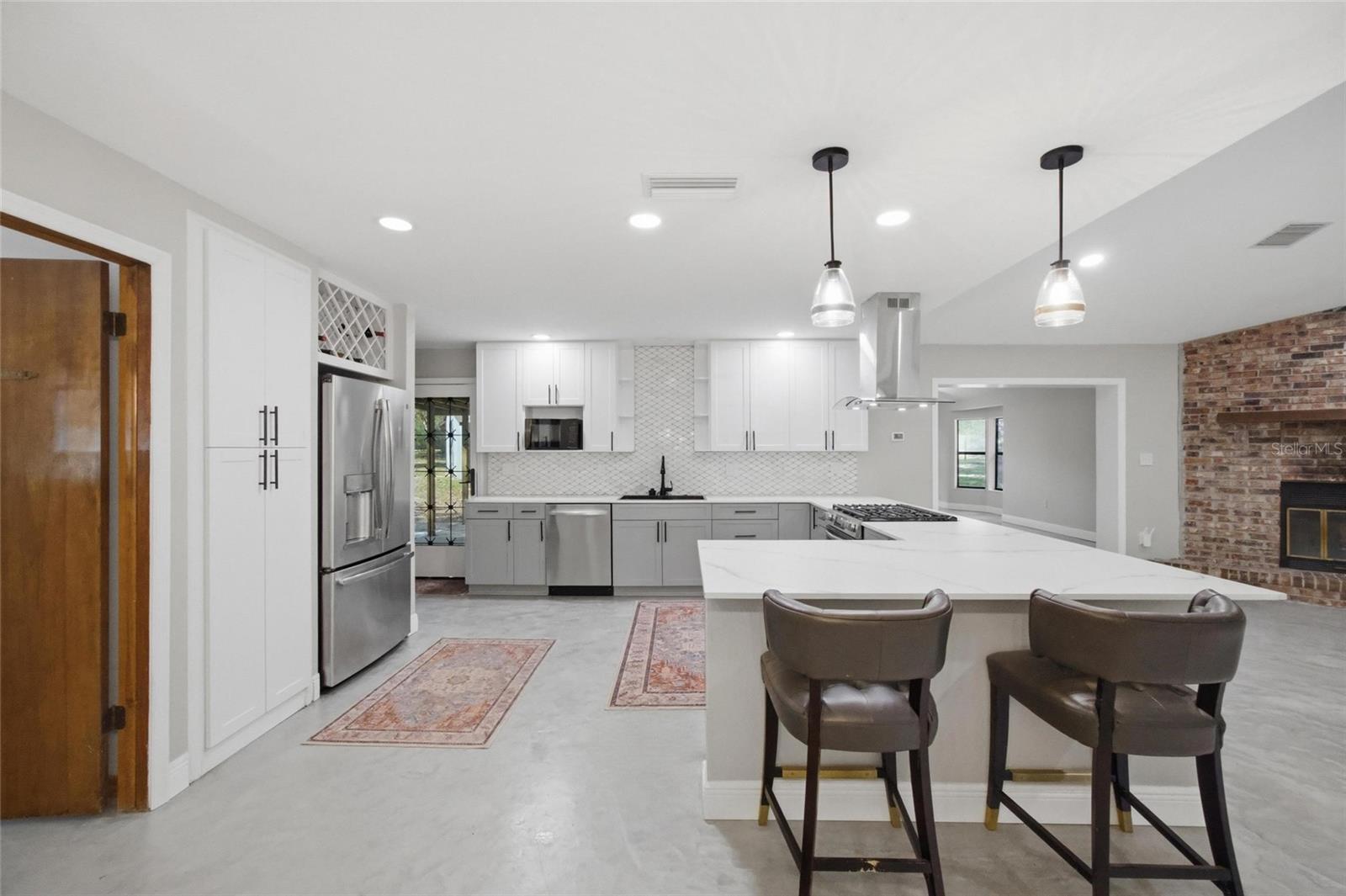 W1/2 OF NE1/4 OF SE1/4 OF SW1/4 LESS 15 FT FOR RD - Residential